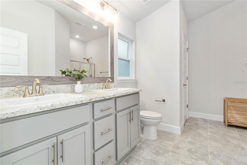 Bathroom, Dual Sink Vanities, Interior, Recessed Lighting