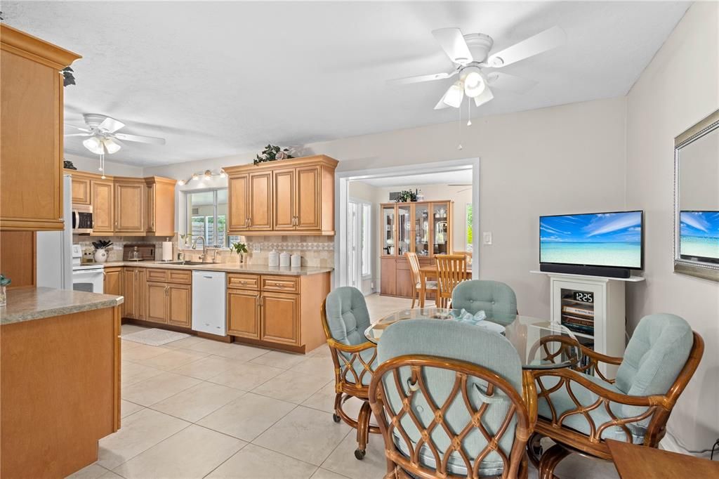 Dining room, Interior, Kitchen
