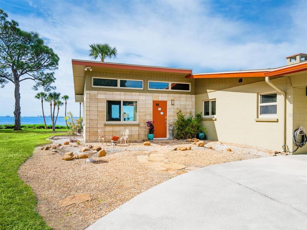 Backyard, Exterior, Water