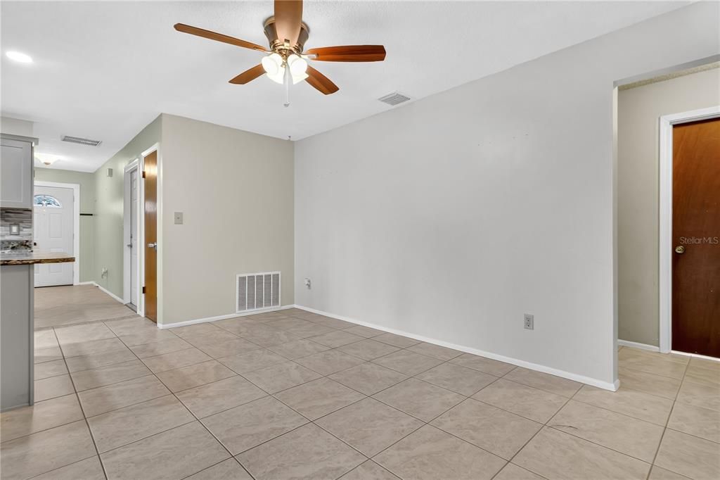 Empty room, Interior, Kitchen, Recessed Lighting
