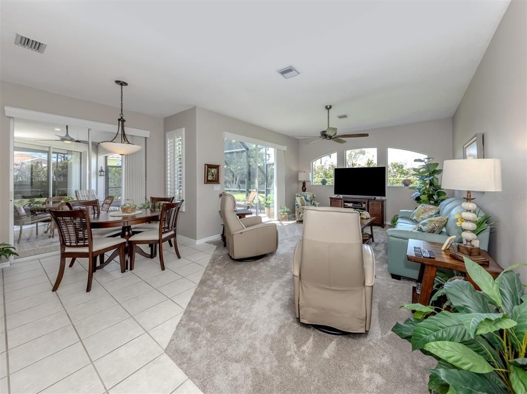 Dining room, Interior, Living room, Pendant Lights