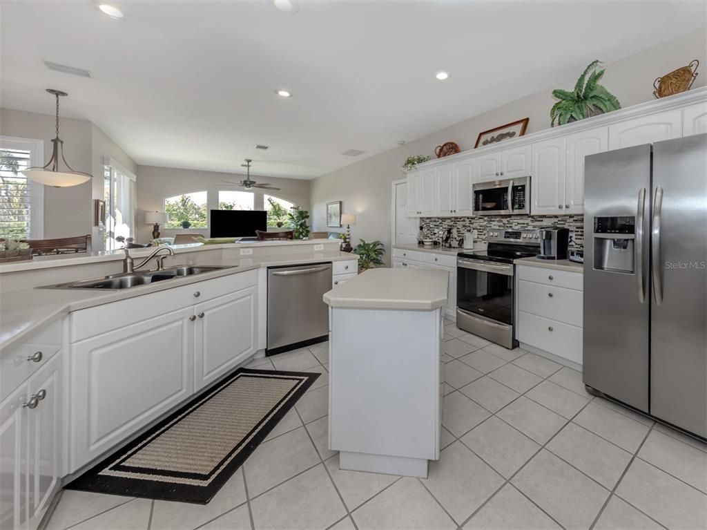 Interior, Kitchen, Pendant Lights, Recessed Lighting, Stainless Steel Appliances