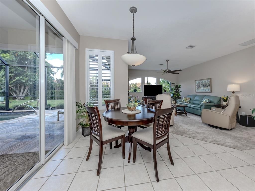 Dining room, Interior, Living room, Pendant Lights