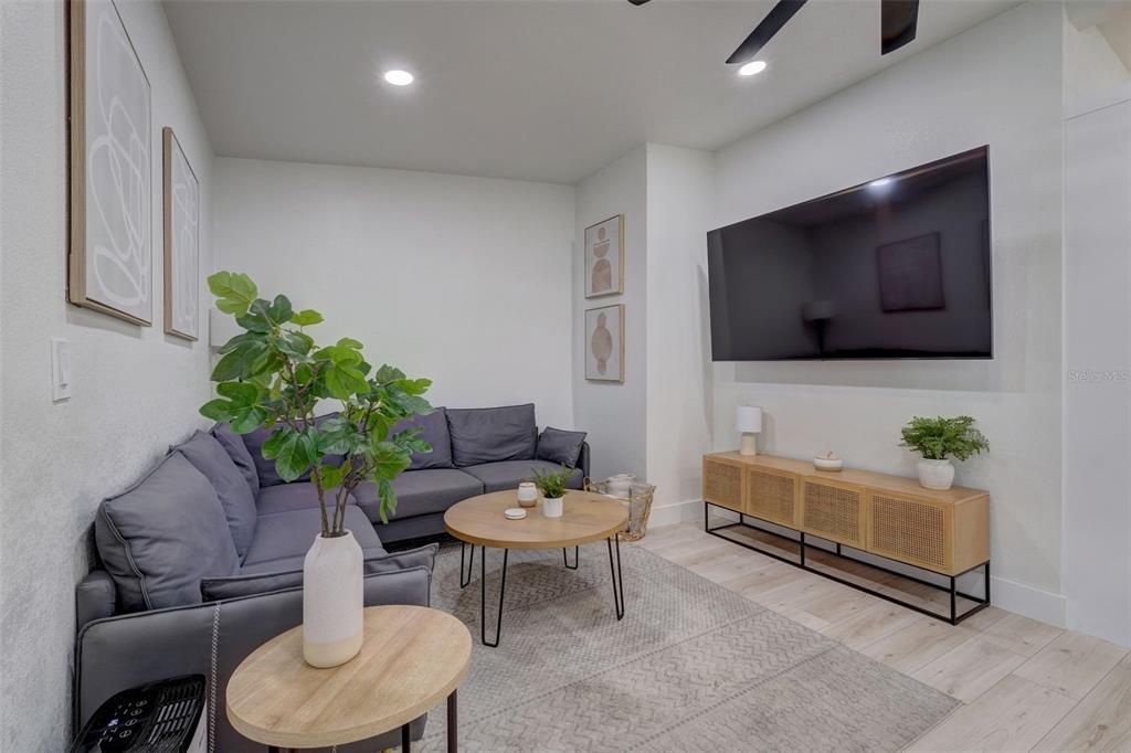 Interior, Living room, Recessed Lighting, Wood Texture Flooring