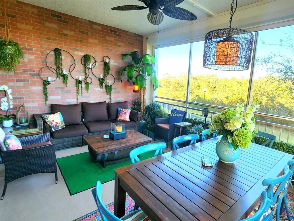 Dining room, Interior, Living room, Pendant Lights, Stone Walls