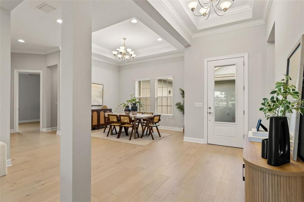 Chandelier, Dining room, Interior, Recessed Lighting, Wood Texture Flooring