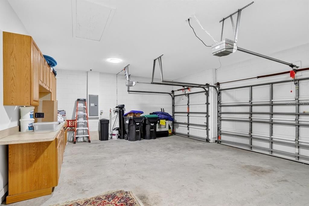 Garage, Interior