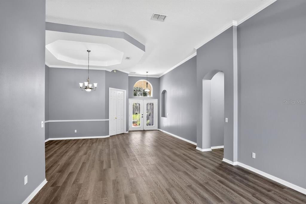 Chandelier, Empty room, Interior, Pendant Lights, Wood Texture Flooring
