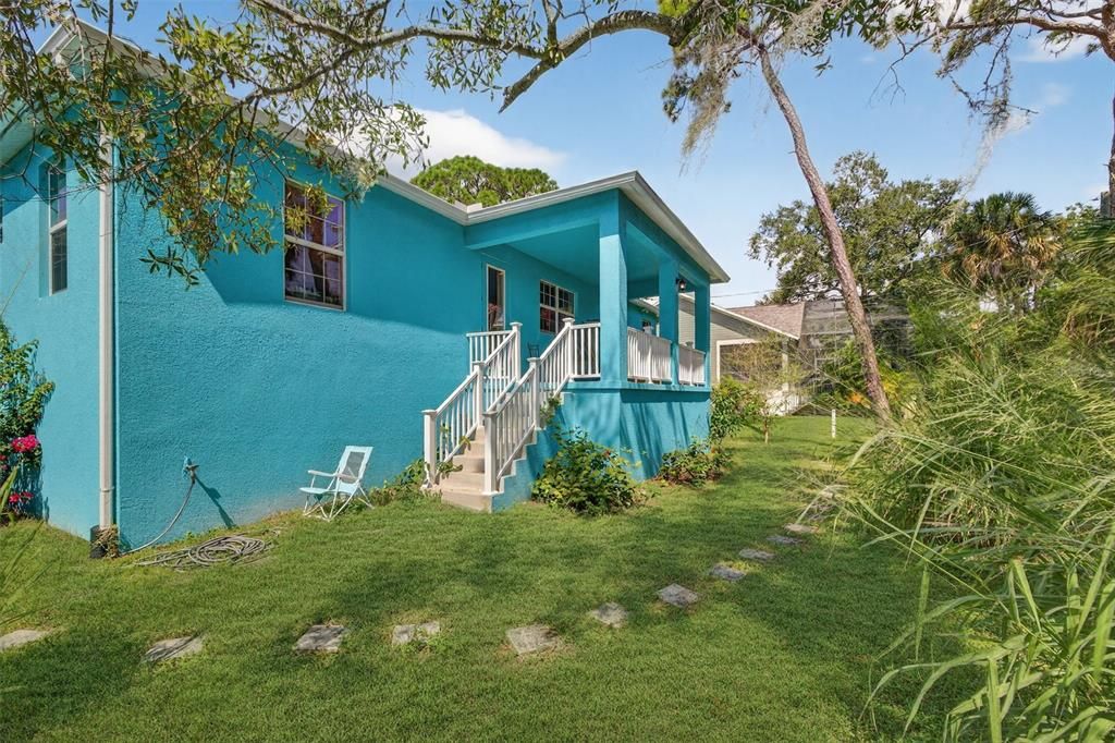 Backyard, Exterior