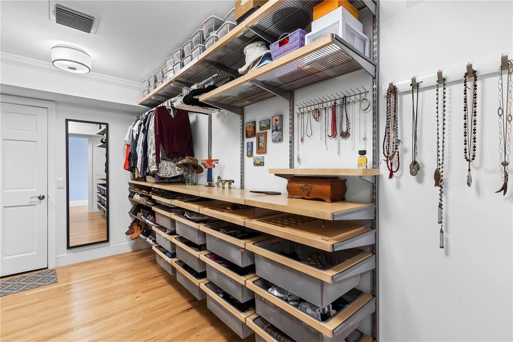 Interior, Walk-in Closets, Wood Texture Flooring