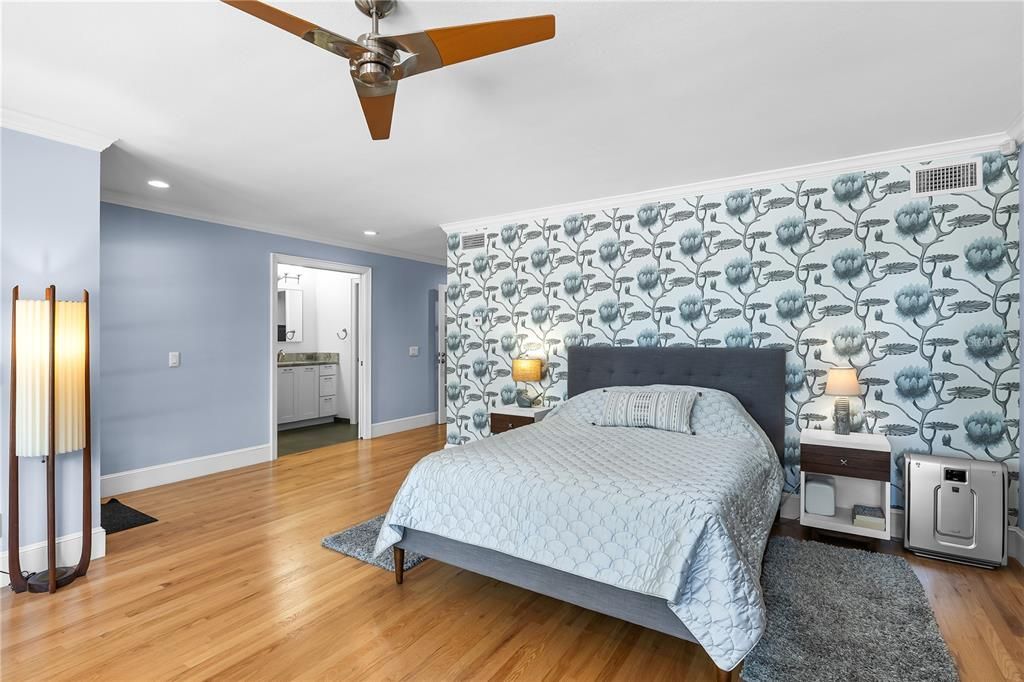 Bedroom, Interior, Recessed Lighting, Wood Texture Flooring