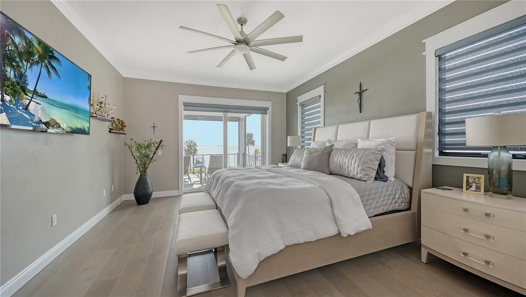 Bedroom, Interior, Water, Wood Texture Flooring