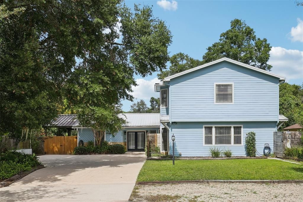 Backyard, Exterior, Facade, Split Level