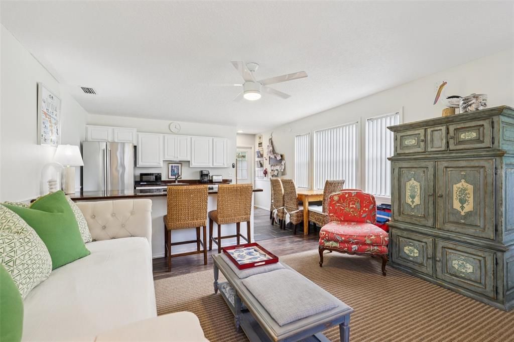 Dining room, Interior, Kitchen, Living room, Stainless Steel Appliances
