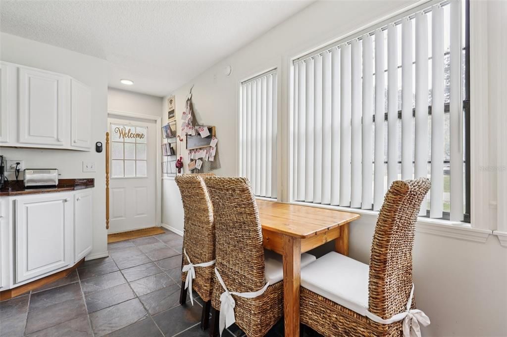 Dining room, Interior, Kitchen, Recessed Lighting