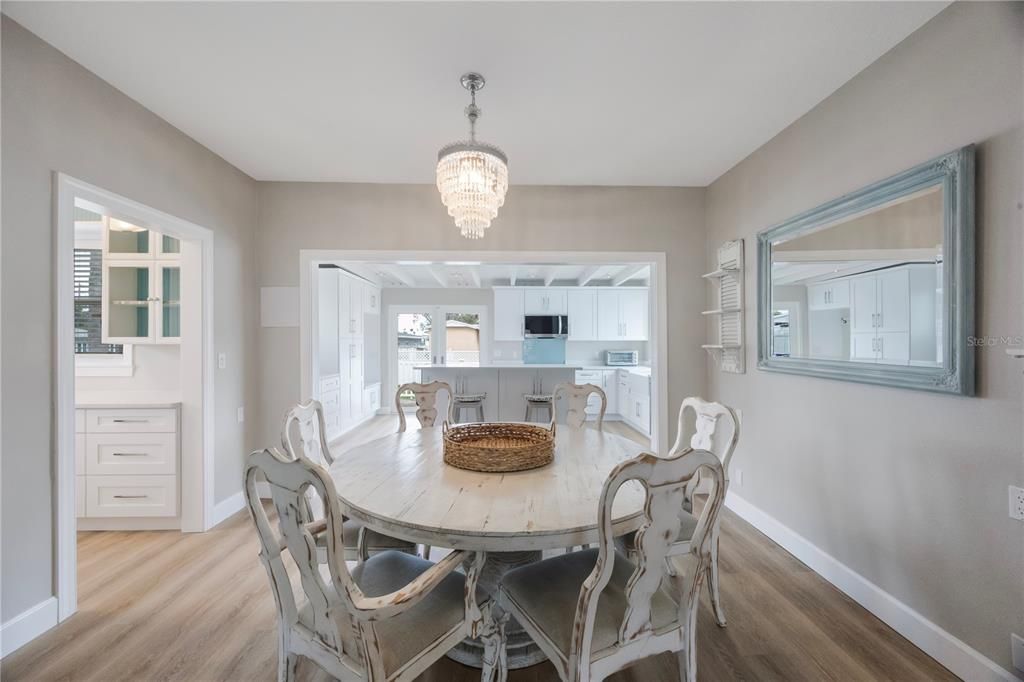 Chandelier, Dining room, Interior, Kitchen, Wood Texture Flooring