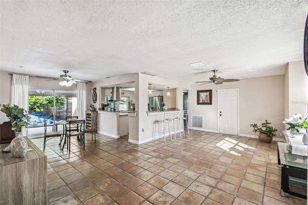 Dining room, Interior, Kitchen, Recessed Lighting