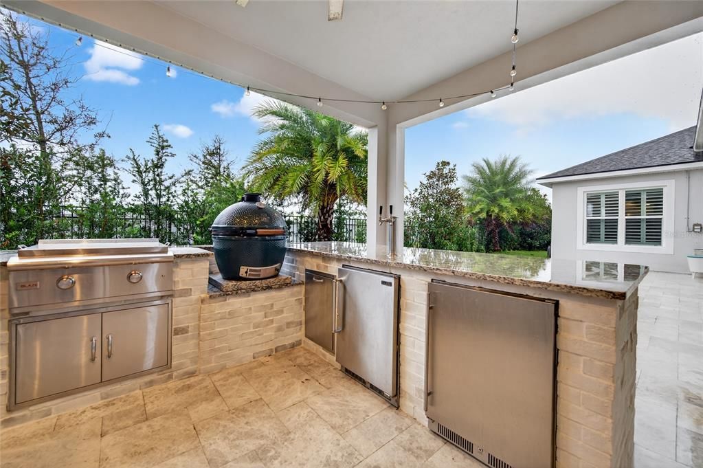 Exterior, Outdoor Kitchen