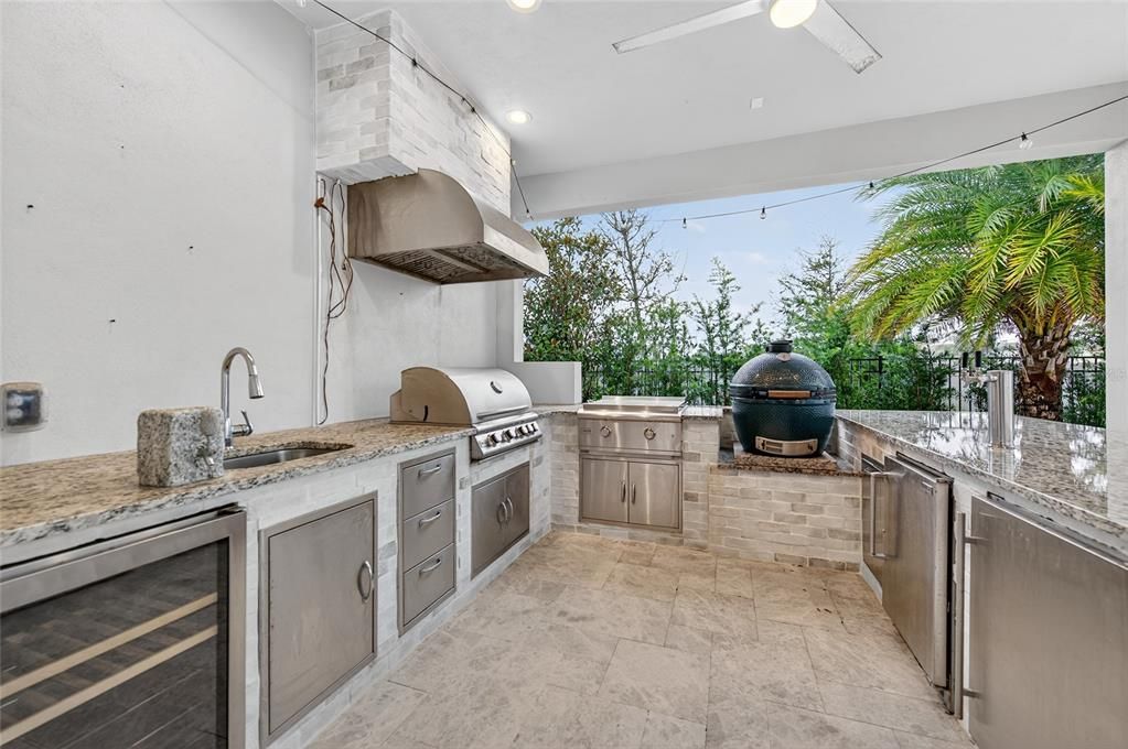 Exterior, Outdoor Kitchen