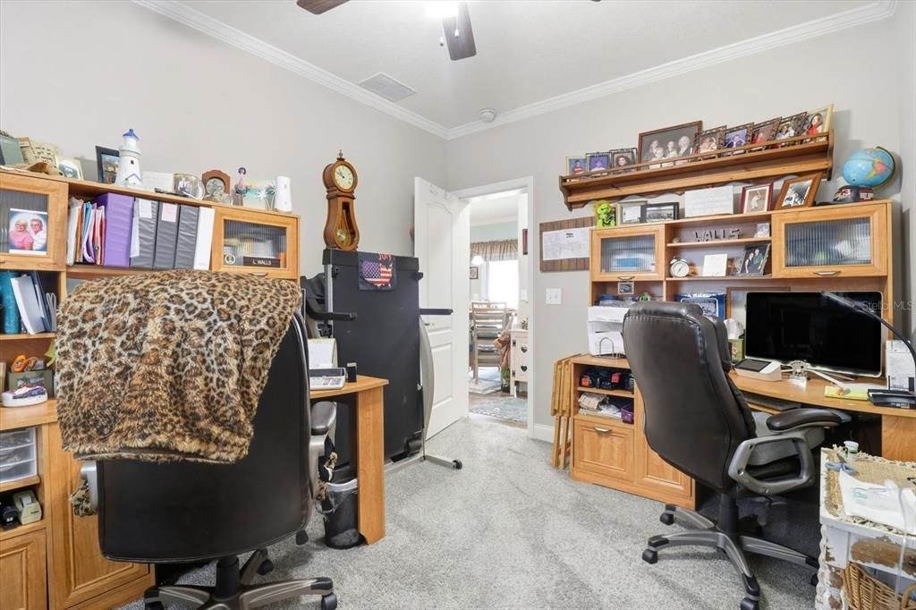 Home Office, Interior
