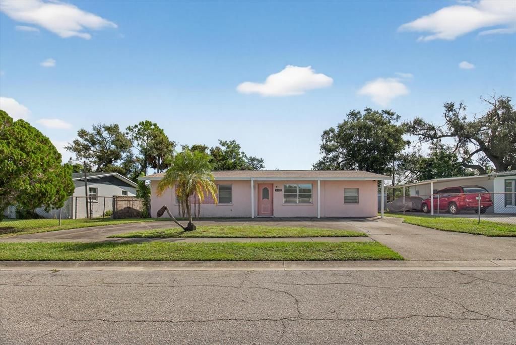 Backyard, Exterior, Facade, Ranch