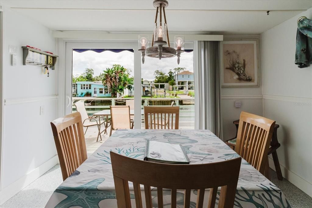 Dining room, Interior