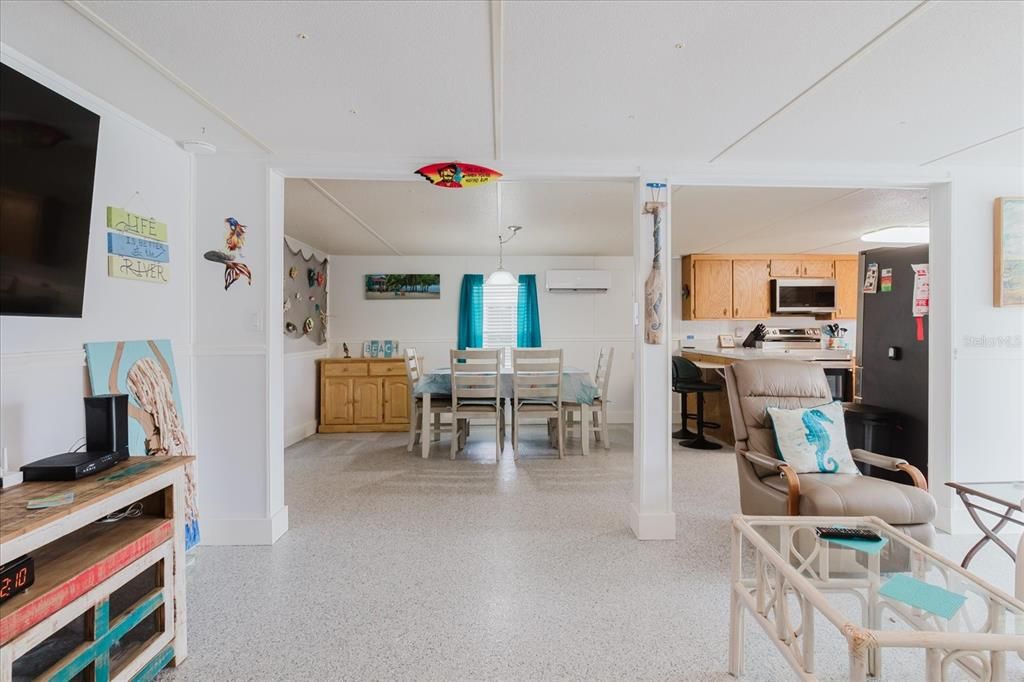 Dining room, Interior, Kitchen, Pendant Lights, Stainless Steel Appliances