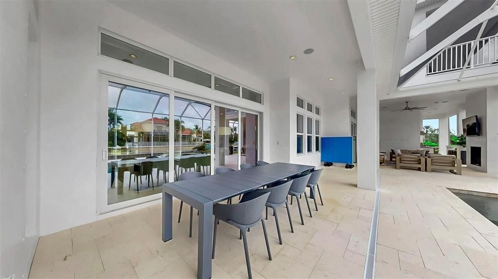 Dining room, Interior, Pool, Recessed Lighting