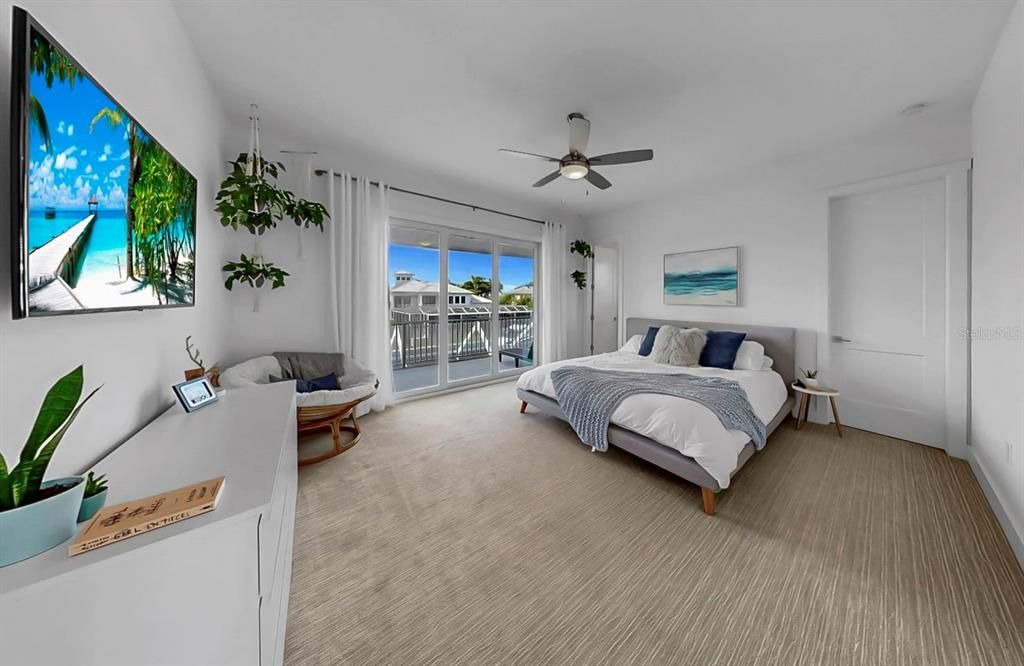 Bedroom, Interior, Water