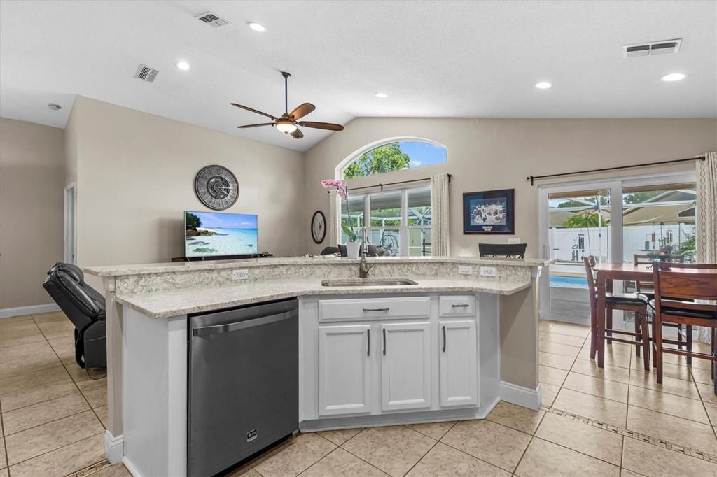 Dining room, Interior, Kitchen, Recessed Lighting