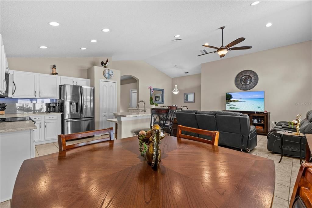 Dining room, Interior, Kitchen, Living room, Pendant Lights, Recessed Lighting, Stainless Steel Appliances