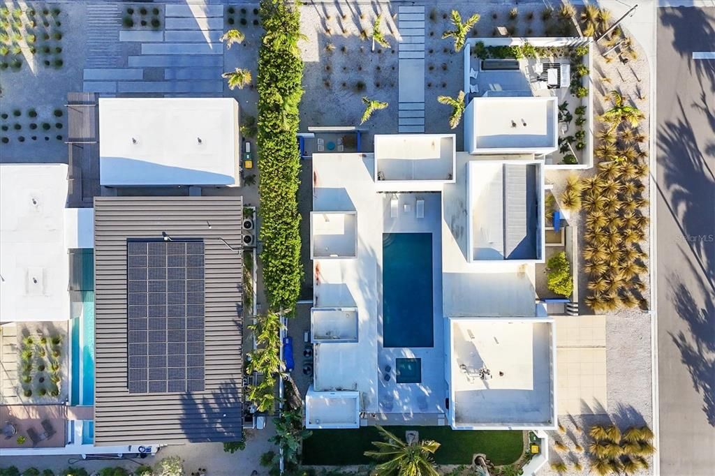 Exterior, Drone