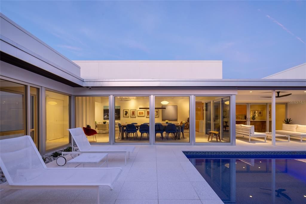 Exterior, Pool