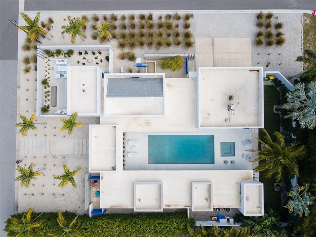 Exterior, Drone