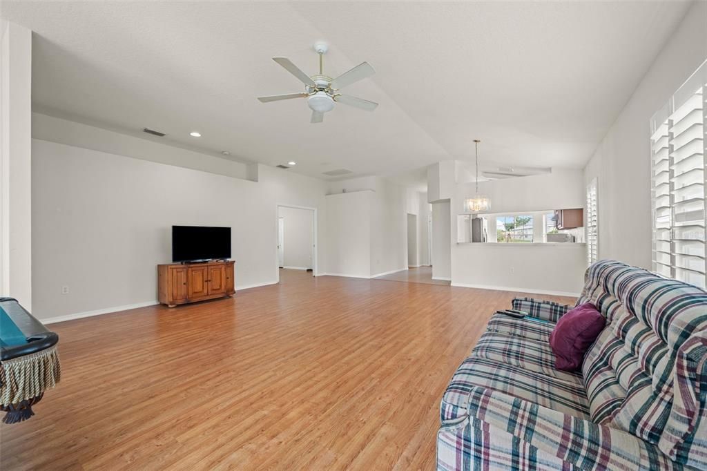 Interior, Pendant Lights, Recessed Lighting, Wood Texture Flooring