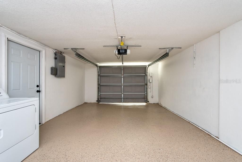 Garage, Interior, Washer