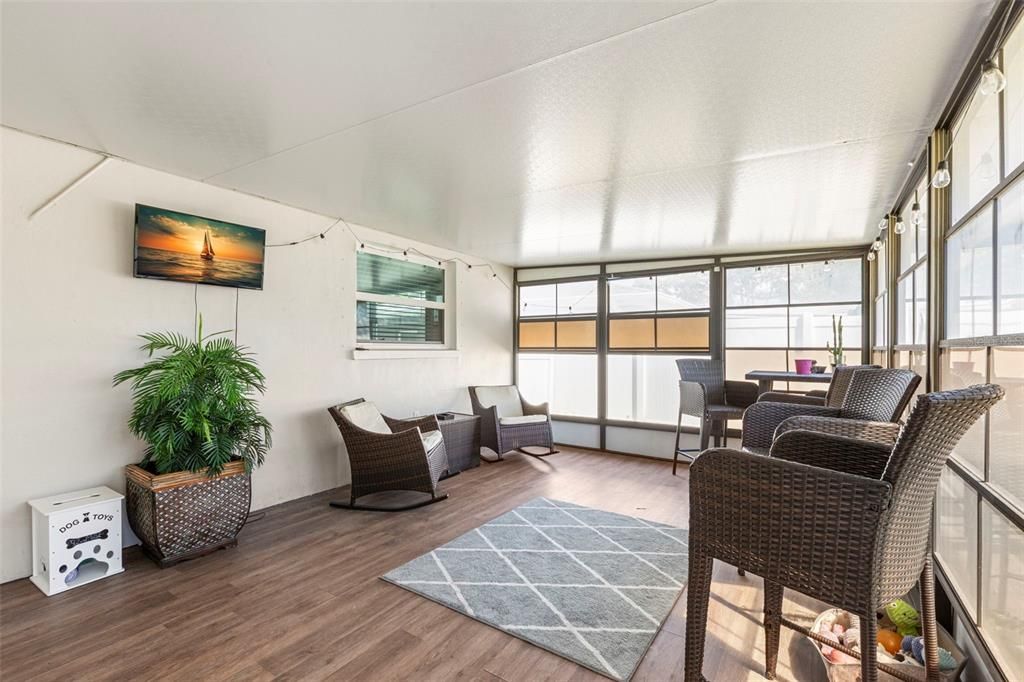 Interior, Living room, Sun Room, Wood Texture Flooring