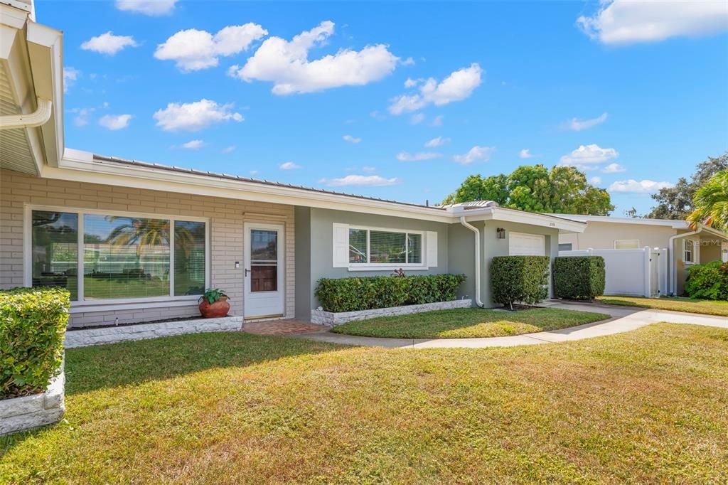 Backyard, Exterior