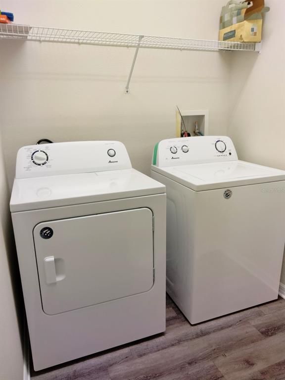 Interior, Utility Closets, Washer, Wood Texture Flooring