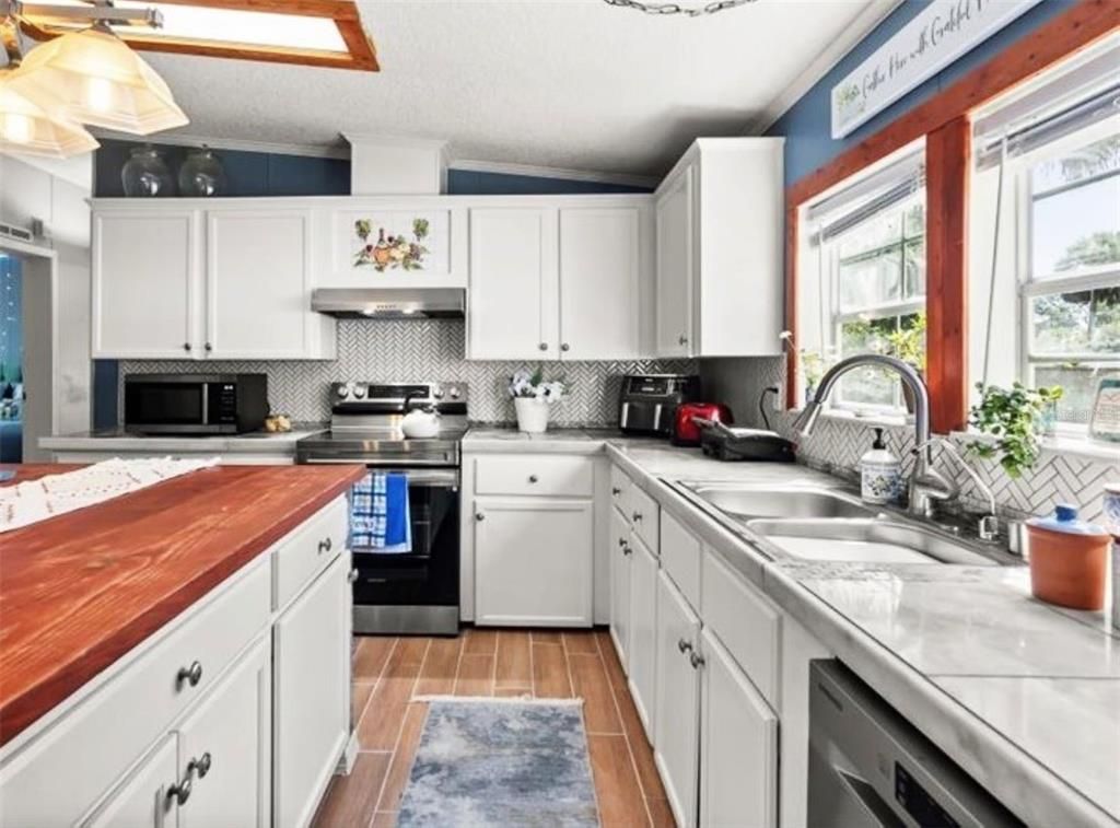 Interior, Kitchen, Stainless Steel Appliances, Wood Texture Flooring