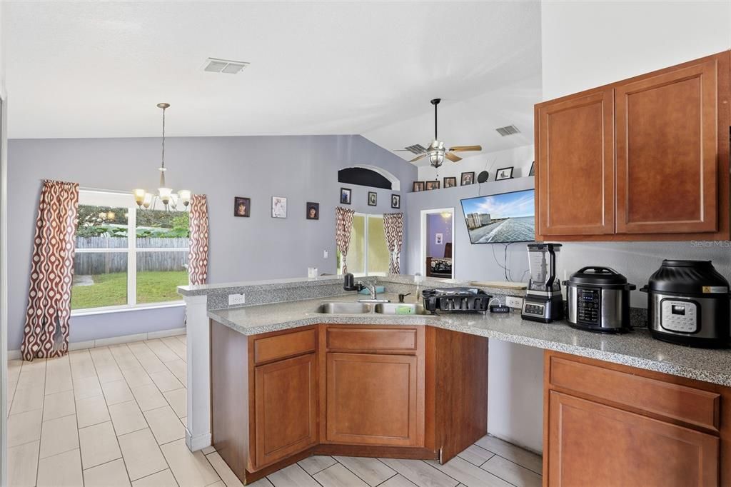 Chandelier, Interior, Kitchen