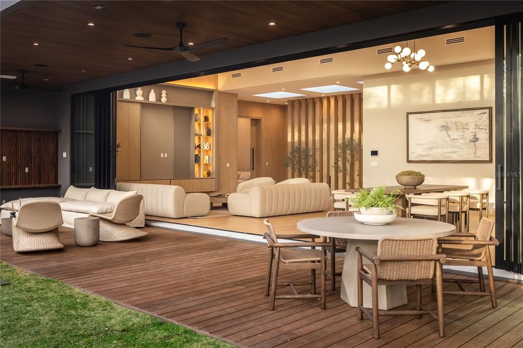 Dining room, Interior, Living room, Pendant Lights, Recessed Lighting, Wood Texture Flooring