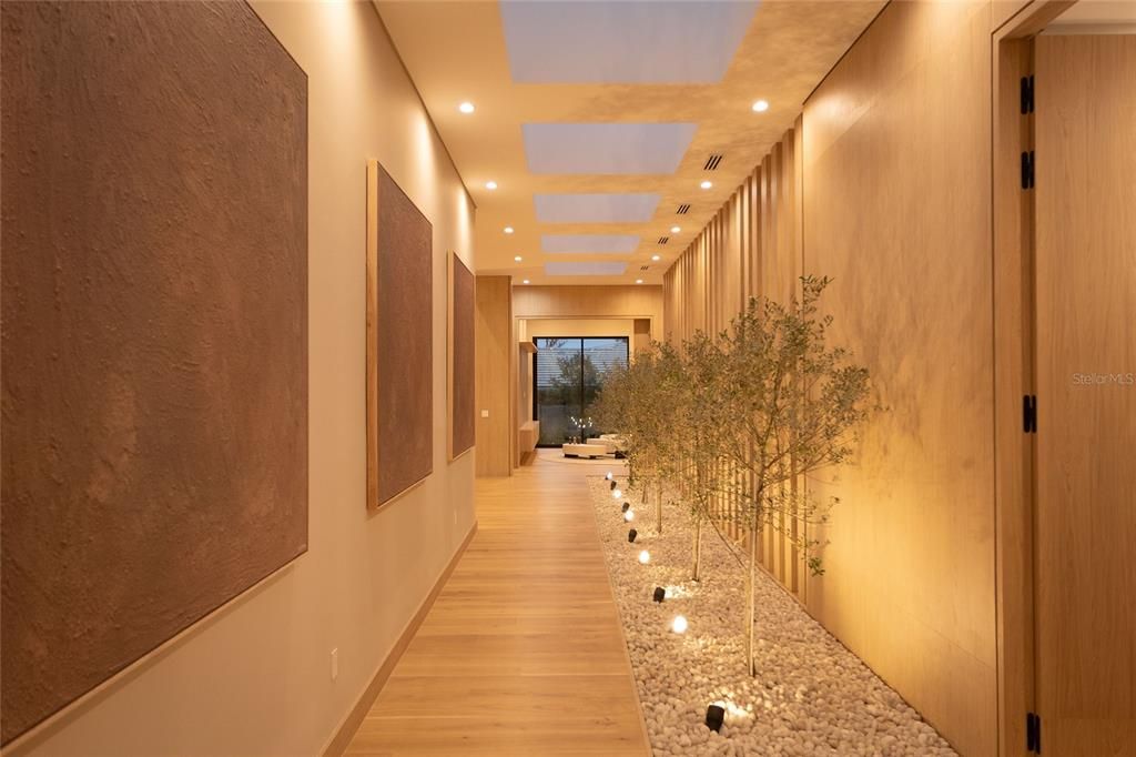Interior, Recessed Lighting, Wood Texture Flooring