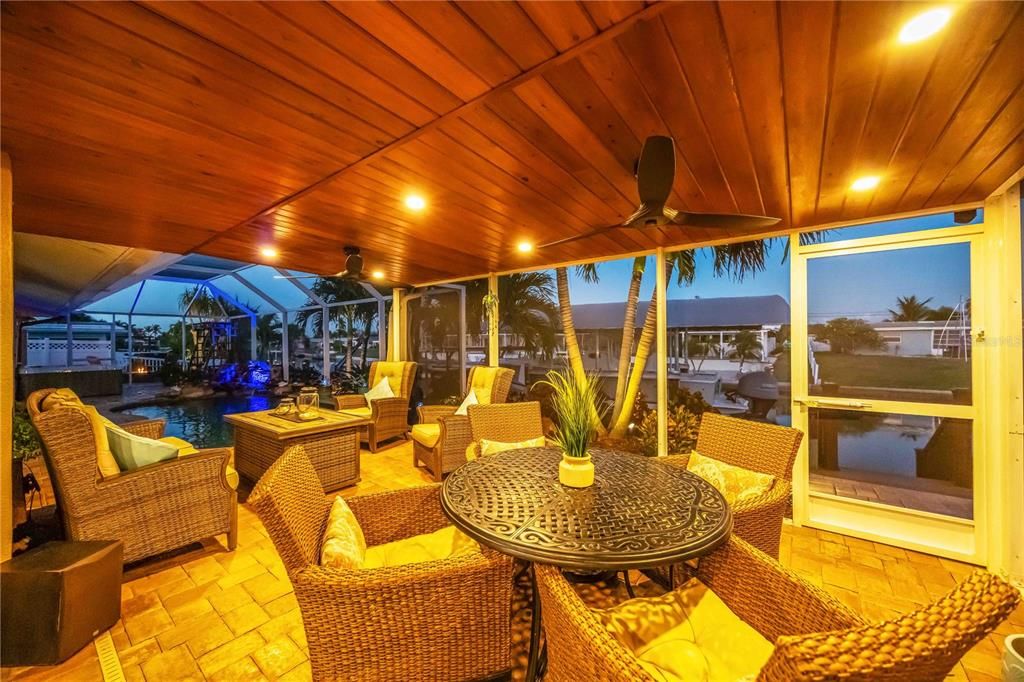 Exterior, Interior, Pool, Sun Room