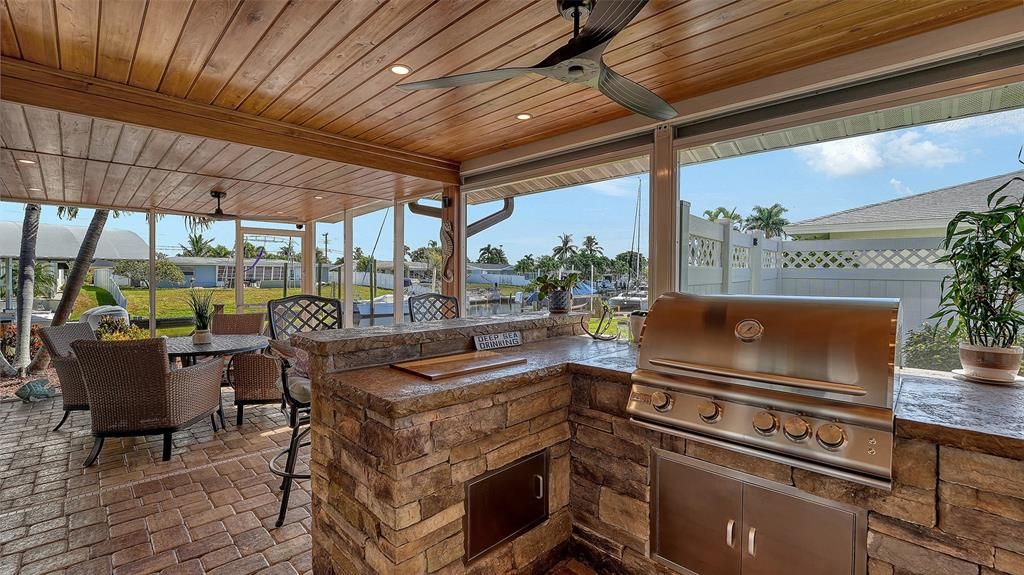 Exterior, Outdoor Kitchen