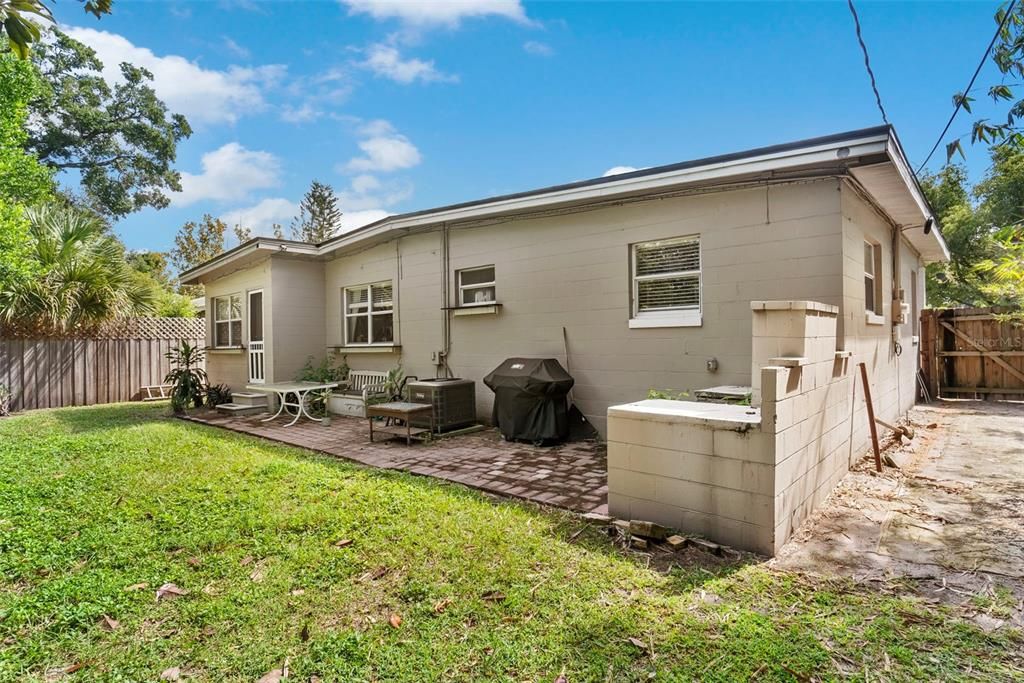 Backyard, Exterior