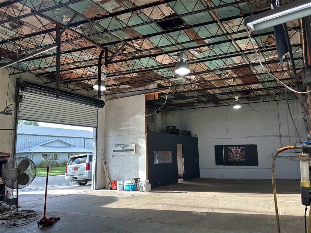 Garage, Interior