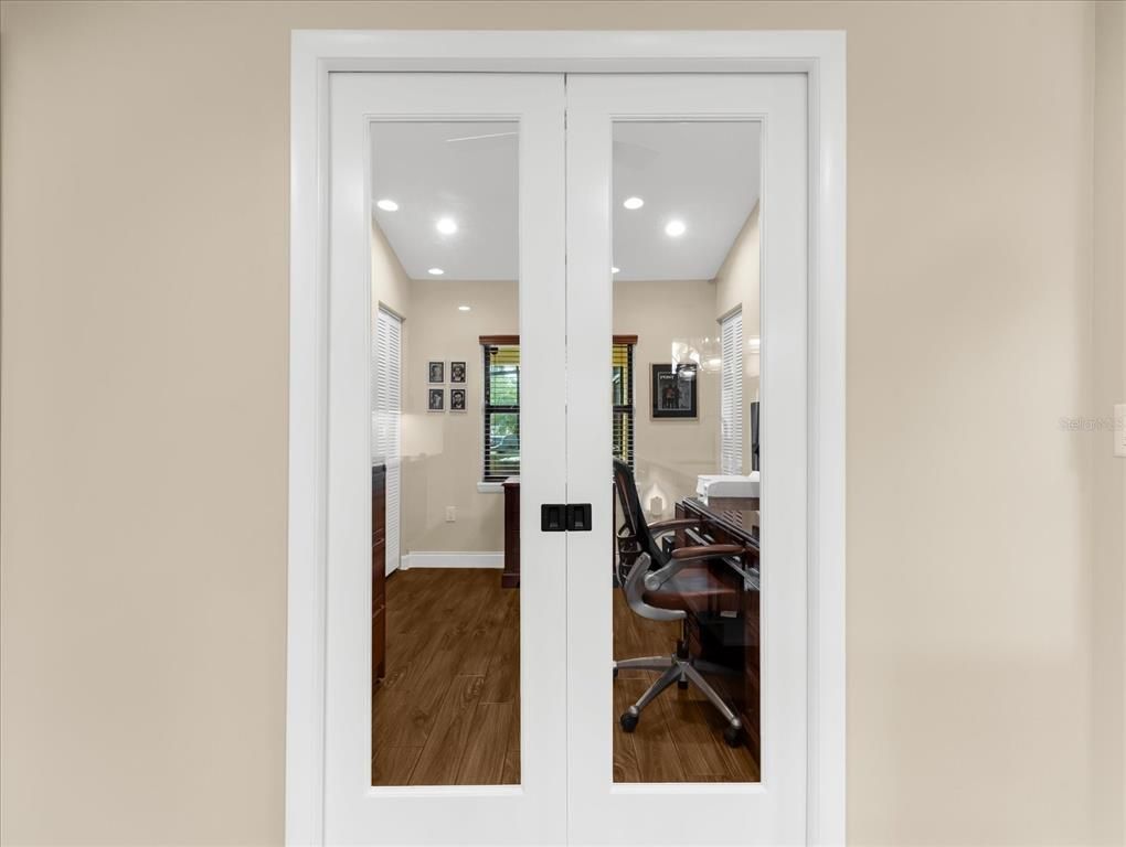 Home Office, Interior, Recessed Lighting, Wood Texture Flooring