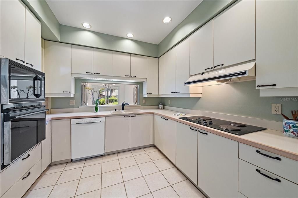 Interior, Kitchen, Recessed Lighting
