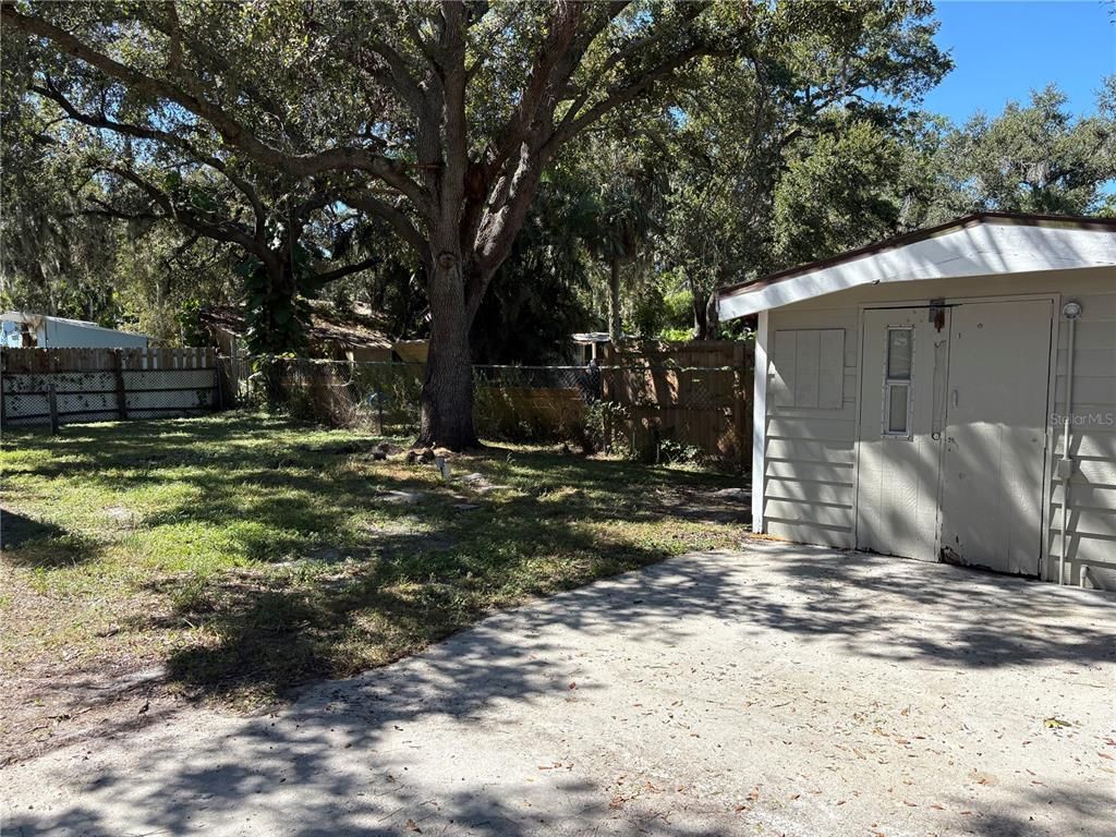 Backyard, Exterior